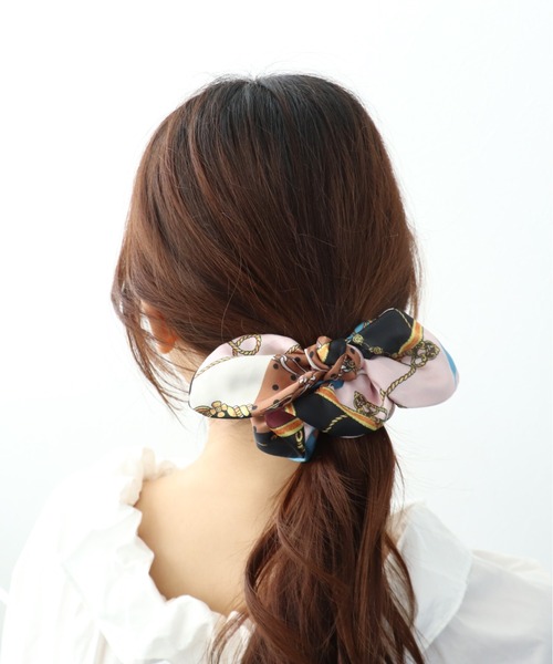 Three Four Time（ｽﾘｰﾌｫｰﾀｲﾑ）の「スカーフ柄リボンシュシュ（シュシュ・レディース・ピンク/ネイビー/ブラック・FREE）」の5枚目の写真