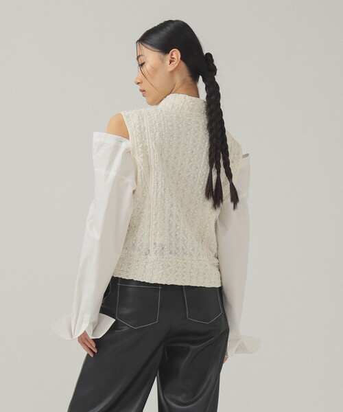 Ray BEAMS(レイビームス)の「レース ハイネック ジップ ベスト(ベスト・レディース・ブラック/ホワイト・ONE SIZE)」の7枚目の写真