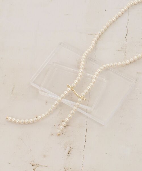 le.coeur blanc(ルクールブラン)の「パールラリエットネックレス(ネックレス・レディース・オフホワイト・FREE)」の9枚目の写真