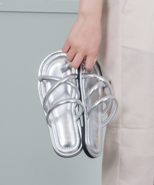 REMME（レメ）の「【REMME/レメ】フラットサンダル　シルバー ロープ ストラップ サンダル（サンダル・レディース・シルバー・37/36/38）」の2枚目の写真