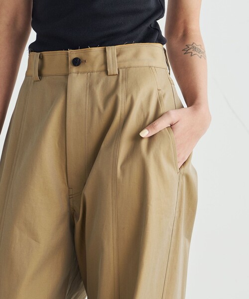 EDITION(エディション)の「コットンギャバ ワイドパンツ(チノパンツ・レディース・ベージュ/チャコールグレー・36/34)」の9枚目の写真