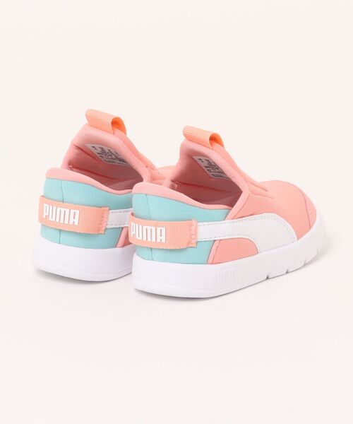 PUMA（プーマ）の「《PUMA》ｺｰﾄﾌﾚｯｸｽ v3 EASE IN ｲﾝﾌｧﾝﾄ（スリッポン・キッズ・ブルー/ブラック/ピンク系その他・14.0cm/15.0cm/16.0cm/13.0cm）」の6枚目の写真