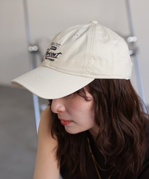 ap retro（アプレトロ）の「刺繍ロゴキャップ（キャップ・レディース・ベージュ/ネイビー/アイボリー/ブラック・FREE）」の6枚目の写真