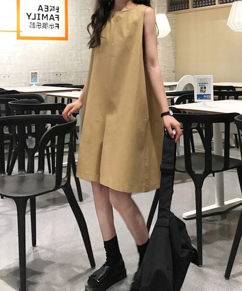 SallyLunn(サリーラン)の「【一枚でコーデ完成】ノースリーブロンパース(Tシャツ/カットソー・レディース・ブラック/ベージュ・MEDIUM)」の5枚目の写真