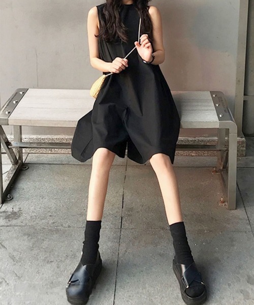 SallyLunn(サリーラン)の「【一枚でコーデ完成】ノースリーブロンパース(Tシャツ/カットソー・レディース・ブラック/ベージュ・MEDIUM)」の8枚目の写真