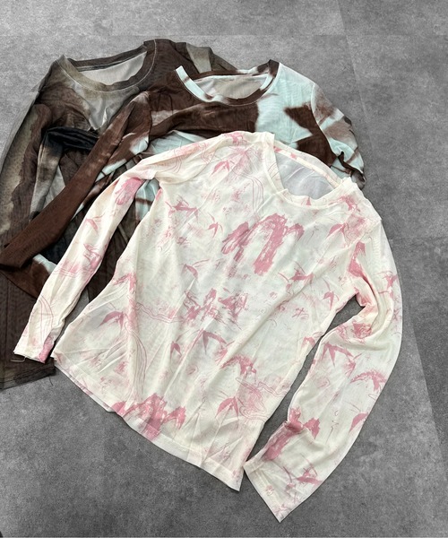 jiasecond.(ジアセカンド)の「【jiasecond.】水彩柄シアートップス / カットソー シースルー タイダイ マーブル 総柄 レイヤード 長袖 クルーネック ブラック ミント ピンク ブラウン ZOZOTOWN限定(Tシャツ/カットソー・レディース・ミント/ピンク/ブラック/ブラウン・FREE)」の4枚目の写真