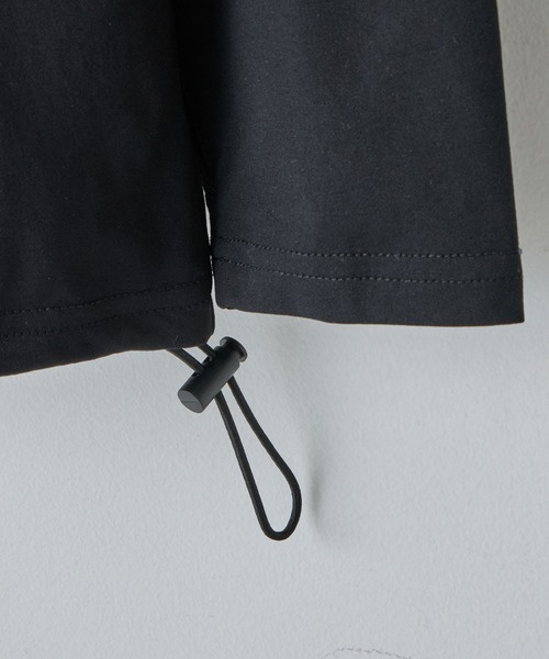 COLONY 2139（コロニートゥーワンスリーナイン）の「ジップアップラッシュガード（ラッシュガード・レディース・ブラック・FREE）」の5枚目の写真