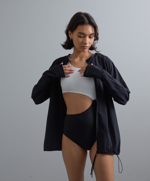 COLONY 2139（コロニートゥーワンスリーナイン）の「ジップアップラッシュガード（ラッシュガード・レディース・ブラック・FREE）」の15枚目の写真