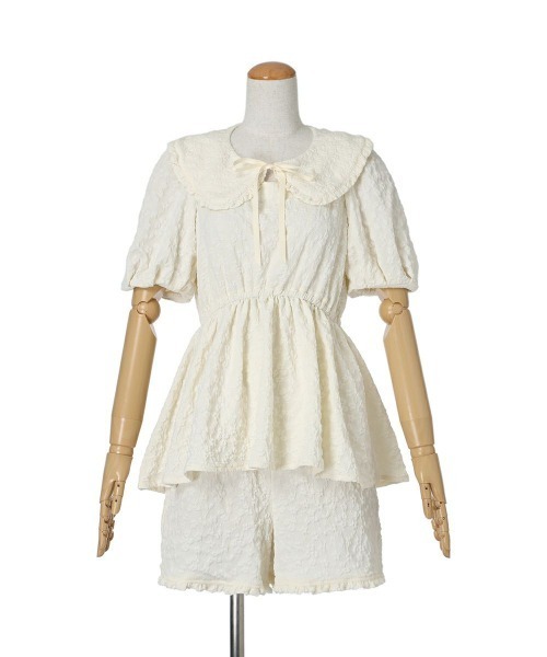 F i.n.t（フィント）の「【３点セット】フラワージャガードブラウスセットアップ【1枚で快適】/ fint　フィント（セットアップ・レディース・アイボリー/ブラック・FREE）」の13枚目の写真