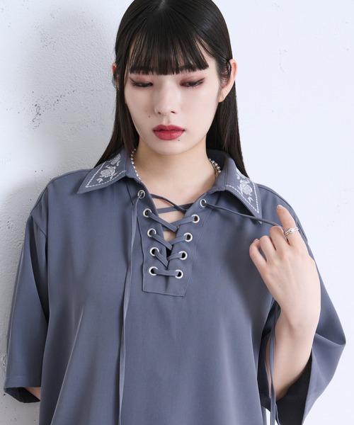 レースアップフラワー刺繍シャツ（シャツ/ブラウス）｜Ellno