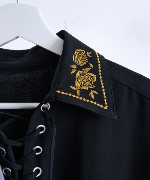 Ellno Loset（エルノロゼット）の「レースアップフラワー刺繍シャツ（シャツ/ブラウス・メンズ・オフホワイト/ブルーグレー/ブラック/ボルドー・MEDIUM/LARGE/SMALL）」の8枚目の写真