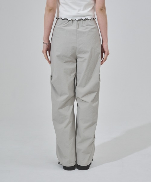 ENVYM（アンビー）の「タックナイロンパンツ（その他パンツ・レディース・ブラック/グレー・FREE）」の12枚目の写真