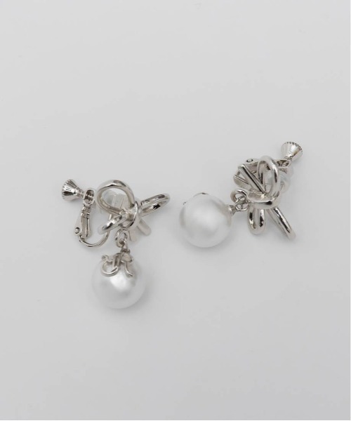 RANDA(ランダ)の「モノグラムリボンイヤリング(イヤリング・レディース・ゴールド/シルバー・FREE)」の9枚目の写真