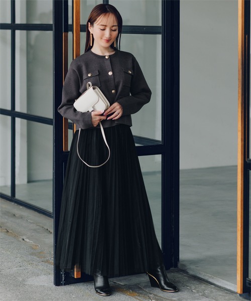 UR'S（ユアーズ）の「ゴールド釦ニットカーディガン/ジャケット（ノーカラージャケット・レディース・アイボリー/ブラック/グレー系その他・S/L/M）」の15枚目の写真