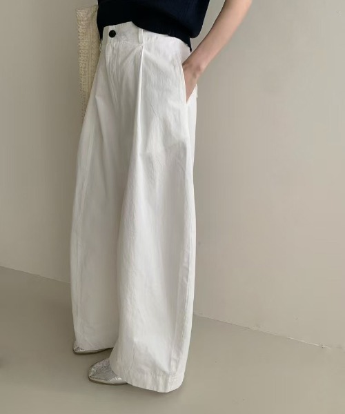 on:nue（オンニュ）の「【on:nue】[着用動画あり！/3色展開/3サイズ展開] カーブバルーンワイドパンツ（その他パンツ・レディース・グレー/ホワイト/ネイビー・SMALL/MEDIUM/LARGE）」の7枚目の写真