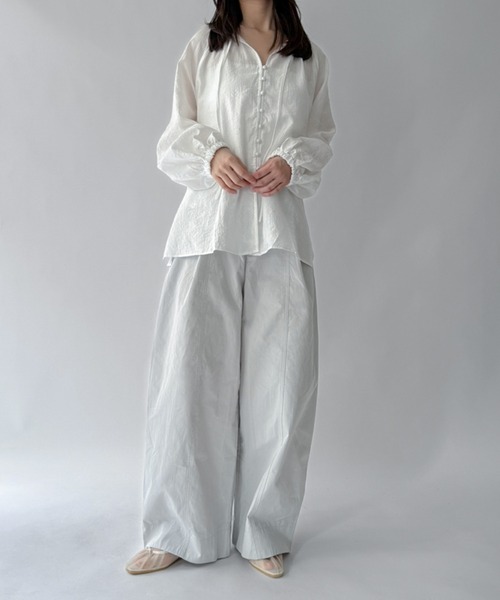 【クーポン対象外】 on:nue】カーブバルーンワイドパンツ /2025 SS COLLECTION パンツ
