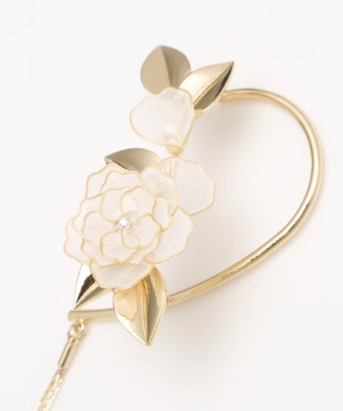 カヤ（カヤ）の「【カヤ】芍薬華やぎイヤーフック（イヤーカフ・レディース・ホワイト/ライトピンク/ライトブルー・FREE）」の6枚目の写真