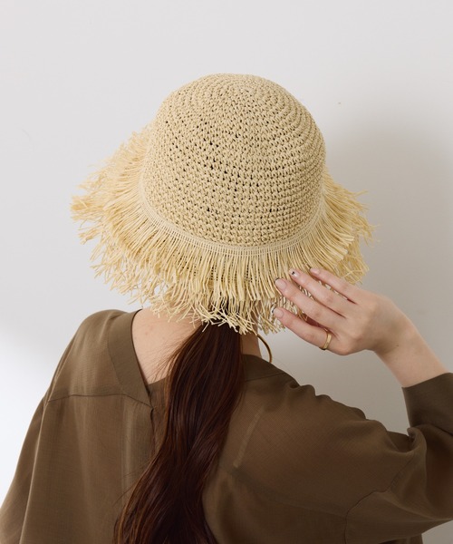 PAPILLONNER（パピヨネ）の「フリンジラフィアバケットハット（ハット・レディース・ベージュ・FREE）」の6枚目の写真