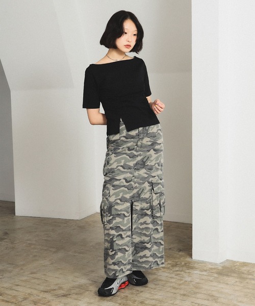 Ray BEAMS（レイビームス）の「カーゴ ポケット タイト スカート（スカート・レディース・ブラック/オリーブ・1/0）」の3枚目の写真