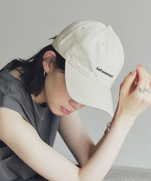 Doux archives(ドゥアルシーヴ)の「BETWEENロゴキャップ(キャップ・レディース・チャコールグレー/ベージュ/ブラウン・FREE)」の14枚目の写真