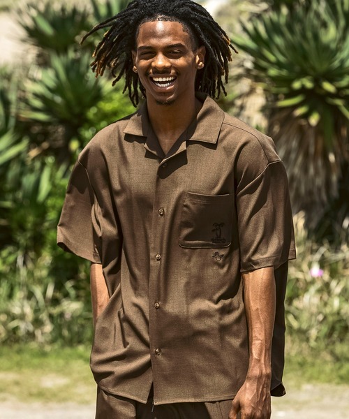 Mark Gonzales（マーク・ゴンザレス）の「【WEB・直営店限定】MARK GONZALES ARTWORK COLLECTION(マーク ゴンザレス)パームツリー刺繍 オープンカラーシャツ 半袖シャツ（シャツ/ブラウス・メンズ・ブラウン/ブラック・M/L/XL）」の2枚目の写真