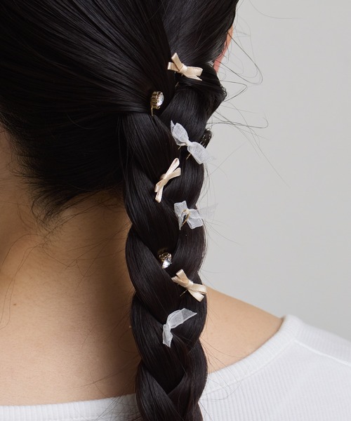 Zoule(ゾーラ)の「Zoule ゾーラ:rudans リボン ヘアピン セットUピン(ヘアピン・レディース・グレー/ブラック/ライトベージュ/カーキ・FREE)」の10枚目の写真