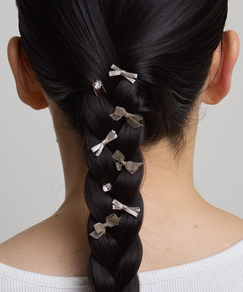 Zoule(ゾーラ)の「Zoule ゾーラ:rudans リボン ヘアピン セットUピン(ヘアピン・レディース・グレー/ブラック/ライトベージュ/カーキ・FREE)」の11枚目の写真