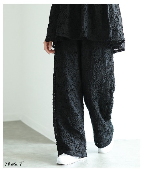 Sawa a la mode(サワアラモード)の「花柄コード刺繍メッシュワイドパンツ(その他パンツ・レディース・ブラック/ホワイト・FREE)」の4枚目の写真
