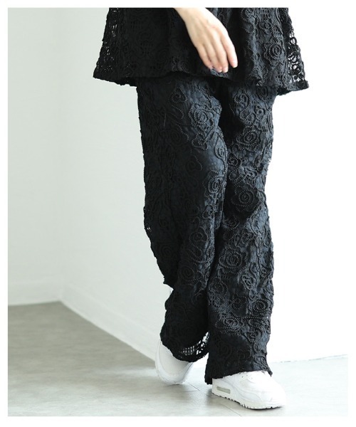 Sawa a la mode(サワアラモード)の「花柄コード刺繍メッシュワイドパンツ(その他パンツ・レディース・ブラック/ホワイト・FREE)」の12枚目の写真