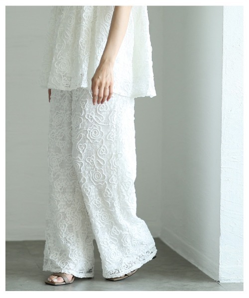 Sawa a la mode(サワアラモード)の「花柄コード刺繍メッシュワイドパンツ(その他パンツ・レディース・ブラック/ホワイト・FREE)」の19枚目の写真