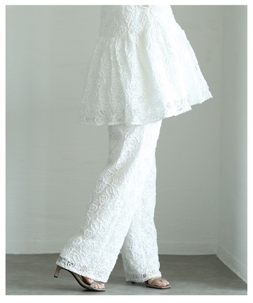 Sawa a la mode(サワアラモード)の「花柄コード刺繍メッシュワイドパンツ(その他パンツ・レディース・ブラック/ホワイト・FREE)」の20枚目の写真