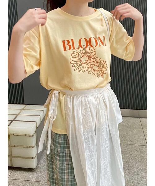 ehka sopo（エヘカソポ）の「花モチーフTシャツ（Tシャツ/カットソー・レディース・オフホワイト/ネイビー/イエロー・F）」の10枚目の写真