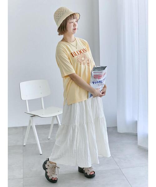 ehka sopo（エヘカソポ）の「花モチーフTシャツ（Tシャツ/カットソー・レディース・オフホワイト/ネイビー/イエロー・F）」の20枚目の写真