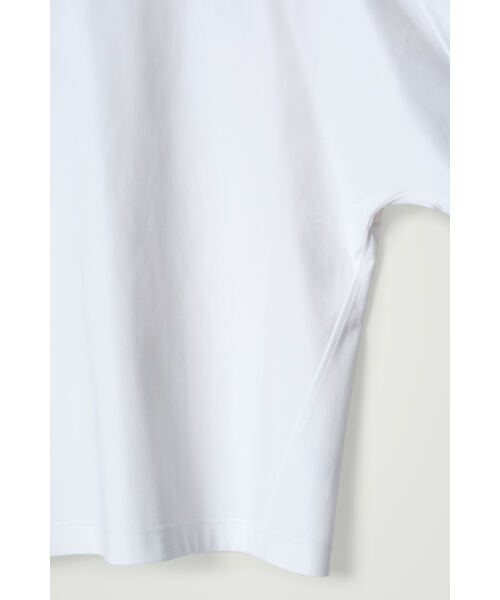 COS(コス)の「オーバーサイズ ラウンドモックネックTシャツ(Tシャツ/カットソー・メンズ・ホワイト/ブラック・XS/S/M/L/XL)」の8枚目の写真