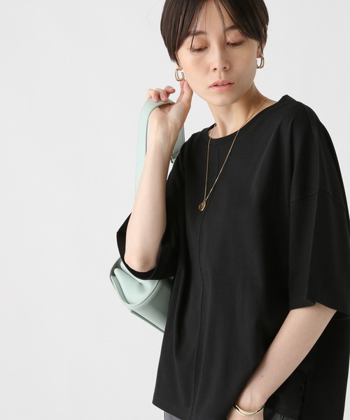 Elura（エルーラ）の「汗じみ軽減５分袖Ｔシャツ / 582969（Tシャツ/カットソー・レディース・キャメル/ホワイト/チャコールグレー/ブラック・FREE）」の15枚目の写真