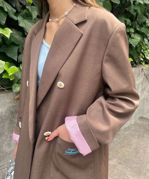 HELLO.SANFRANCISCO（ハローサンフランシスコ）の「【HELLO.SANFRANCISCO/ハローサンフランシスコ】ネーム刺繍マーガレット釦ビッグジャケット（テーラードジャケット・レディース・ブラウン/ピンク/グレー・ONE SIZE）」の8枚目の写真