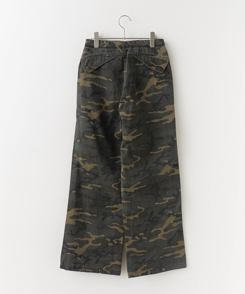Chick（チック）の「camouflage pants/スナップボタンデザイン迷彩パンツ（デニムパンツ・レディース・カーキ・FREE）」の3枚目の写真