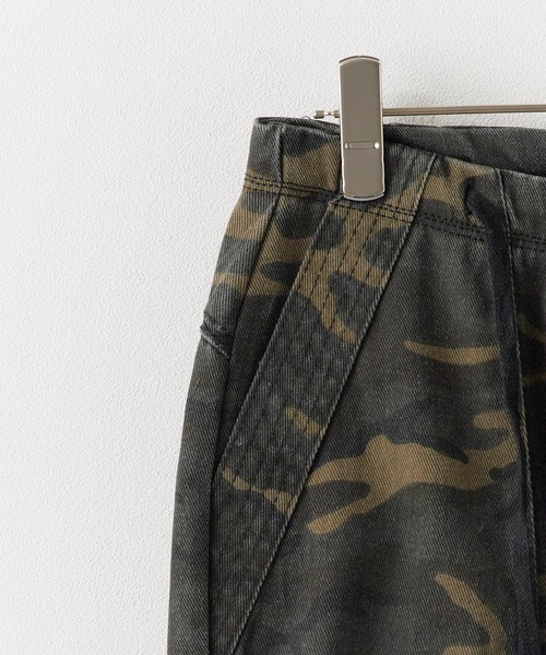 Chick（チック）の「camouflage pants/スナップボタンデザイン迷彩パンツ（デニムパンツ・レディース・カーキ・FREE）」の13枚目の写真