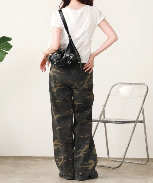Chick（チック）の「camouflage pants/スナップボタンデザイン迷彩パンツ（デニムパンツ・レディース・カーキ・FREE）」の11枚目の写真