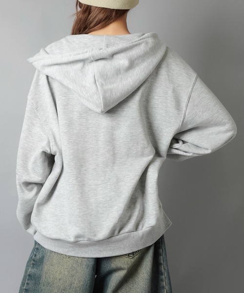 SPINNS（スピンズ）の「立体ロゴが主役★ストリートWジップフーディ/サガラ刺繍スター（パーカー・レディース・ブラック/杢グレー/オートミール/レッド・ONESIZE）」の9枚目の写真