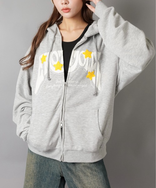 SPINNS（スピンズ）の「立体ロゴが主役★ストリートWジップフーディ/サガラ刺繍スター（パーカー・レディース・ブラック/杢グレー/オートミール/レッド・ONESIZE）」の7枚目の写真