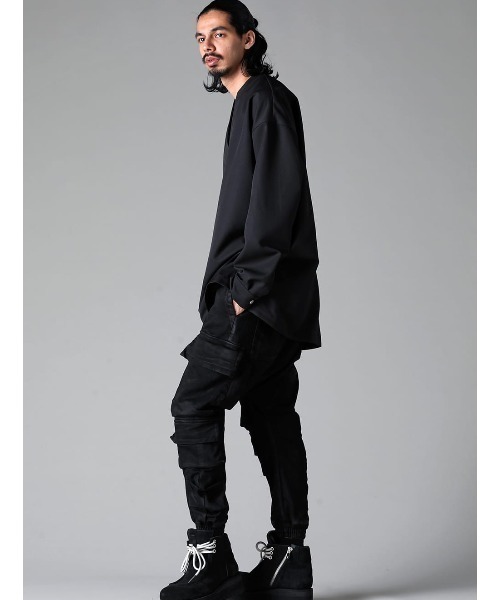 ROYAL FLASH(ロイヤルフラッシュ)の「A.F ARTEFACT/エーエフ・アーティファクト/COATED SAROUEL CARGO JOGGER DENIM/ag-12042(デニムパンツ・メンズ・ブラック・2/3)」の9枚目の写真