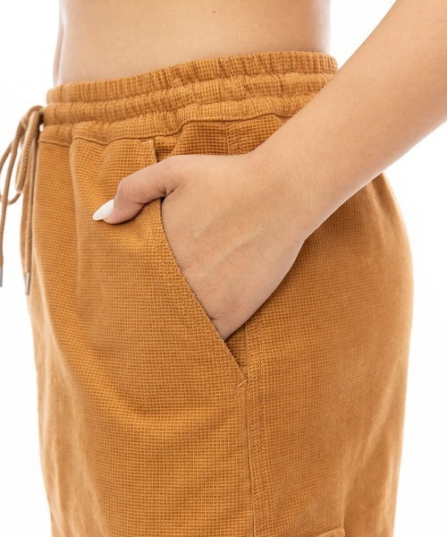 BILLABONG(ビラボン)の「【BILLABONG/ビラボン】24AW MAXI CARGO SKIRT/コーデュロイカーゴポケット付きスカート(スカート・レディース・ブラウン/アーミー/ブラック・MEDIUM)」の16枚目の写真