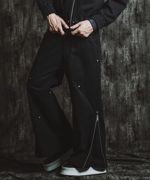 NO ID.(ノーアイディ)の「mp14214- サイドパッチZIPワイドフレアPT パンツ(857006-329P)(デニムパンツ・メンズ・グレー/ブラック/ネイビー・1/2)」の11枚目の写真