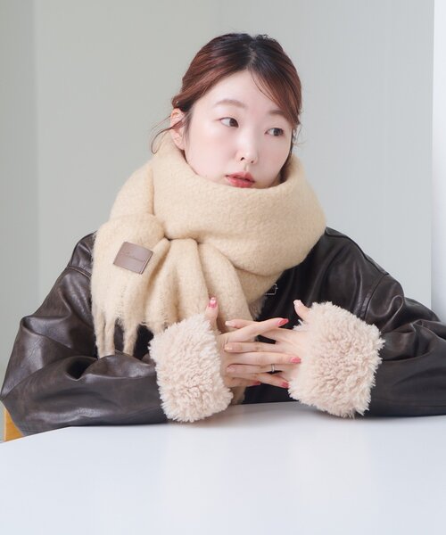 Kastane（カスタネ）の「【お気に入り1万人突破！/5色展開】フリンジマフラー（マフラー・レディース・ブラウン/レッド系その他/ベージュ/アイボリー/サックスブルー・FREE）」の13枚目の写真