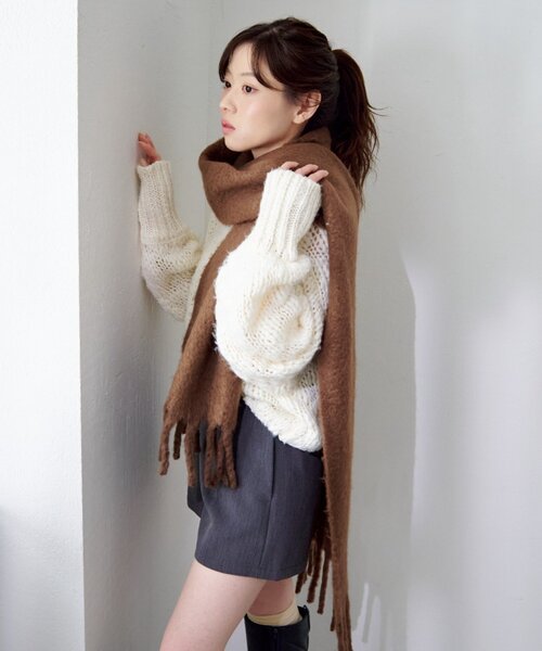 Kastane（カスタネ）の「【お気に入り1万人突破！/5色展開】フリンジマフラー（マフラー・レディース・ブラウン/レッド系その他/ベージュ/アイボリー/サックスブルー・FREE）」の22枚目の写真