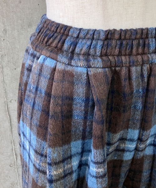 meJane(ミージェーン)の「起毛マドラスチェック ワイドシルエットパンツ(その他パンツ・レディース・ブラック系/ブルー系・M/L)」の6枚目の写真