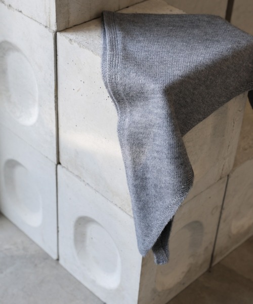 select MOCA（セレクトモカ）の「トライアングルニットバブーシュカ（ストール/ショール・レディース・グレー/ブラック・FREE）」の17枚目の写真