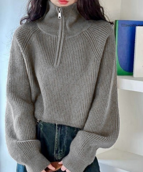 yuue' ( wear )（ユーイ）の「ハーフジップショートニットトップス（ニット/セーター・レディース・レッド/グレー/アイボリー/ブラック・FREE）」の4枚目の写真