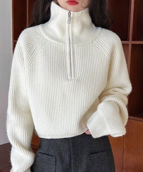 yuue' ( wear )（ユーイ）の「ハーフジップショートニットトップス（ニット/セーター・レディース・レッド/グレー/アイボリー/ブラック・FREE）」の2枚目の写真